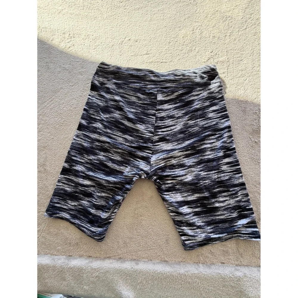 Terra & Sky Biker Shorts Womens 0X 14W Black White Space Dye Active
